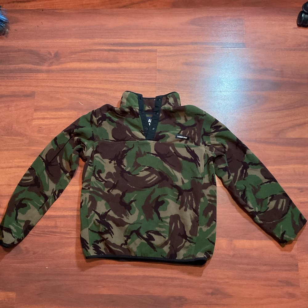 Land Ends pull over sweater camo